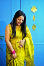 Mehendi Coin Weave Matka Silk Saree