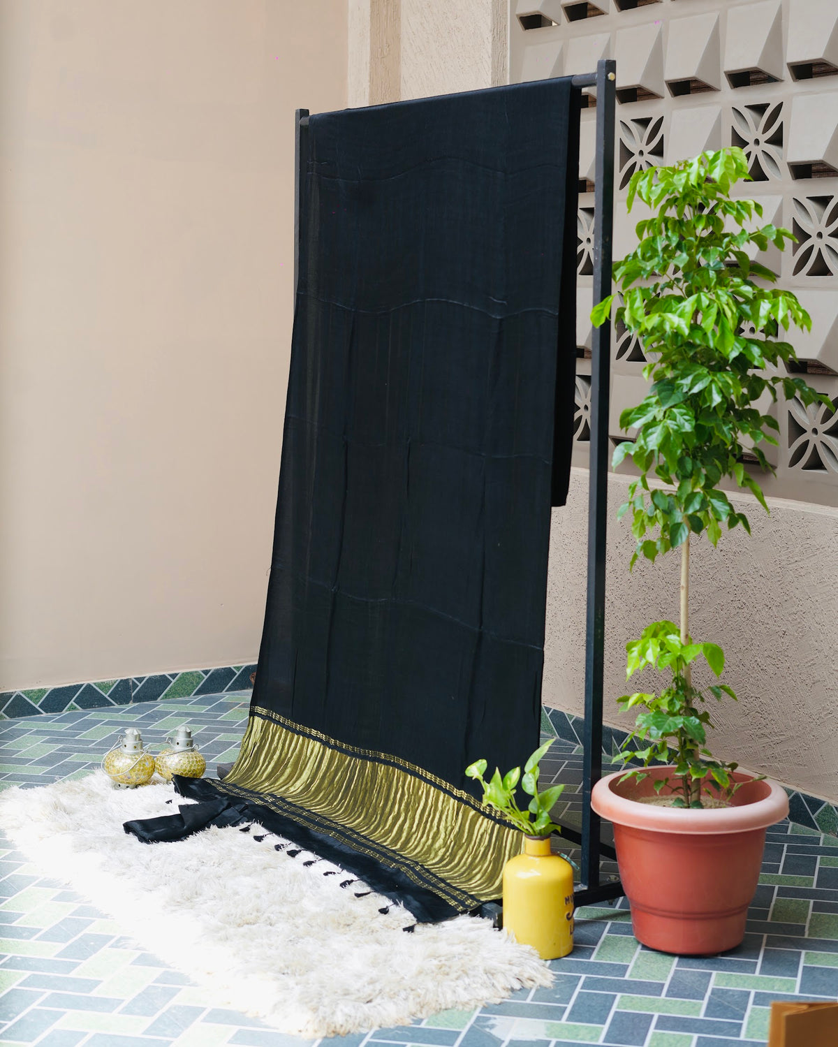 Trikalaa Nisha – Black Solid Modal Saree