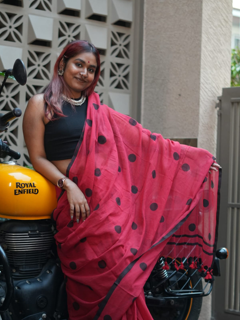 Laal Noor Polka Mulmul Saree