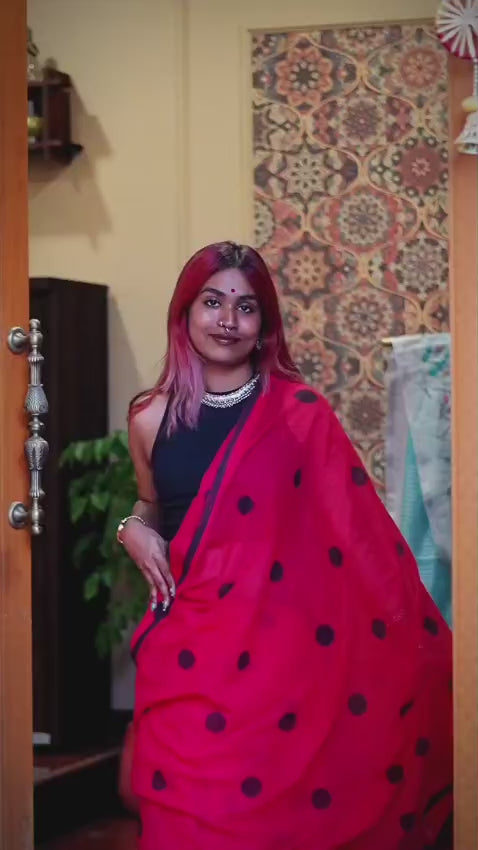 Laal Noor Polka Mulmul Saree